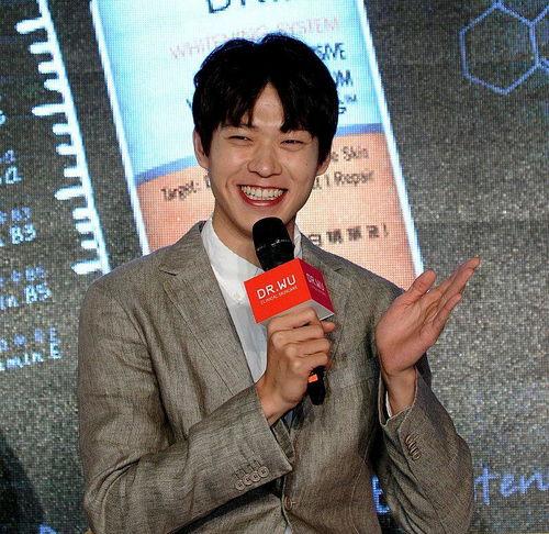 娱乐圈吃瓜第一线磕cp,当红明星甜蜜互动，CP感爆棚！